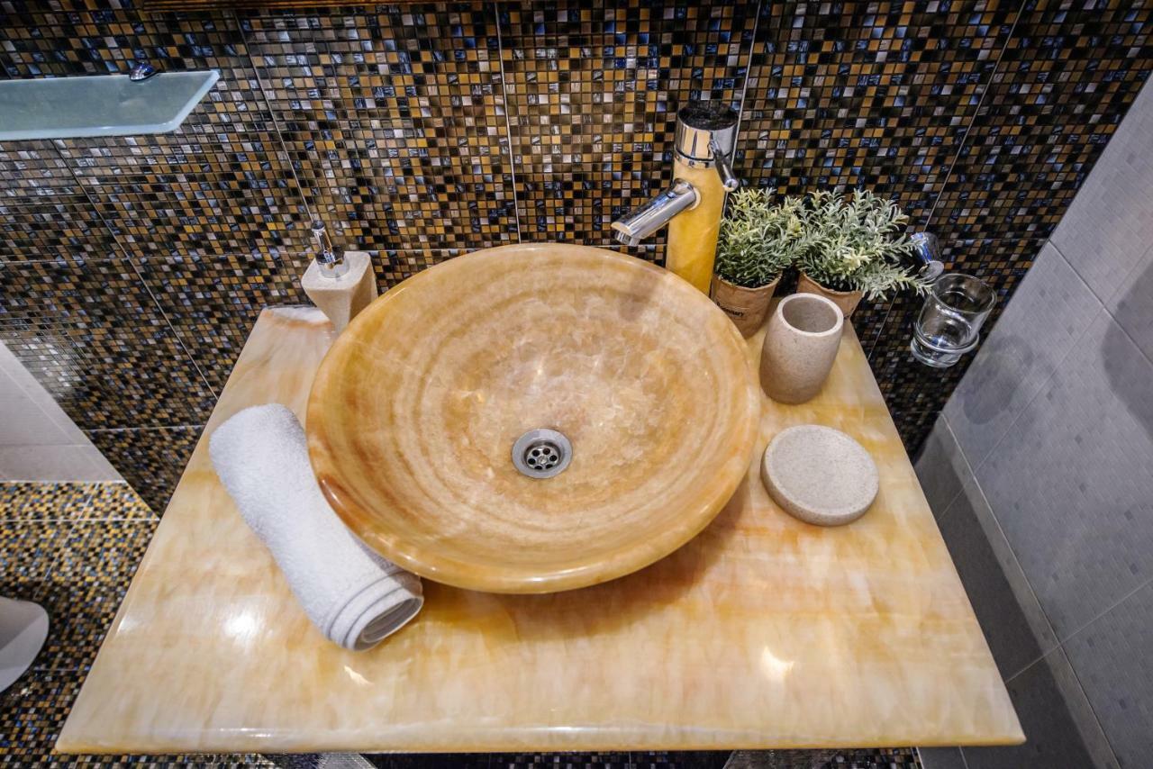 One Of A Kind Luxury In Center Near Helexpo Appartement *
