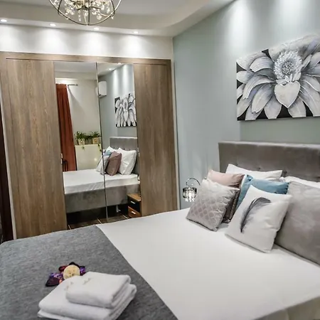One Of A Kind Luxury Apartment In City Center Near Helexpo Thessaloniki Exterior photo