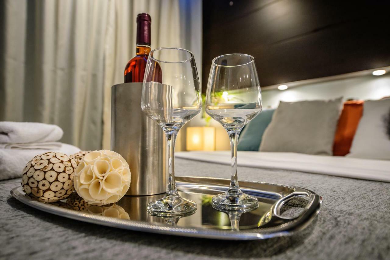 One Of A Kind Luxury In Center Near Helexpo